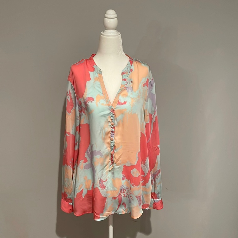 Daisy Fuentes blouse coral